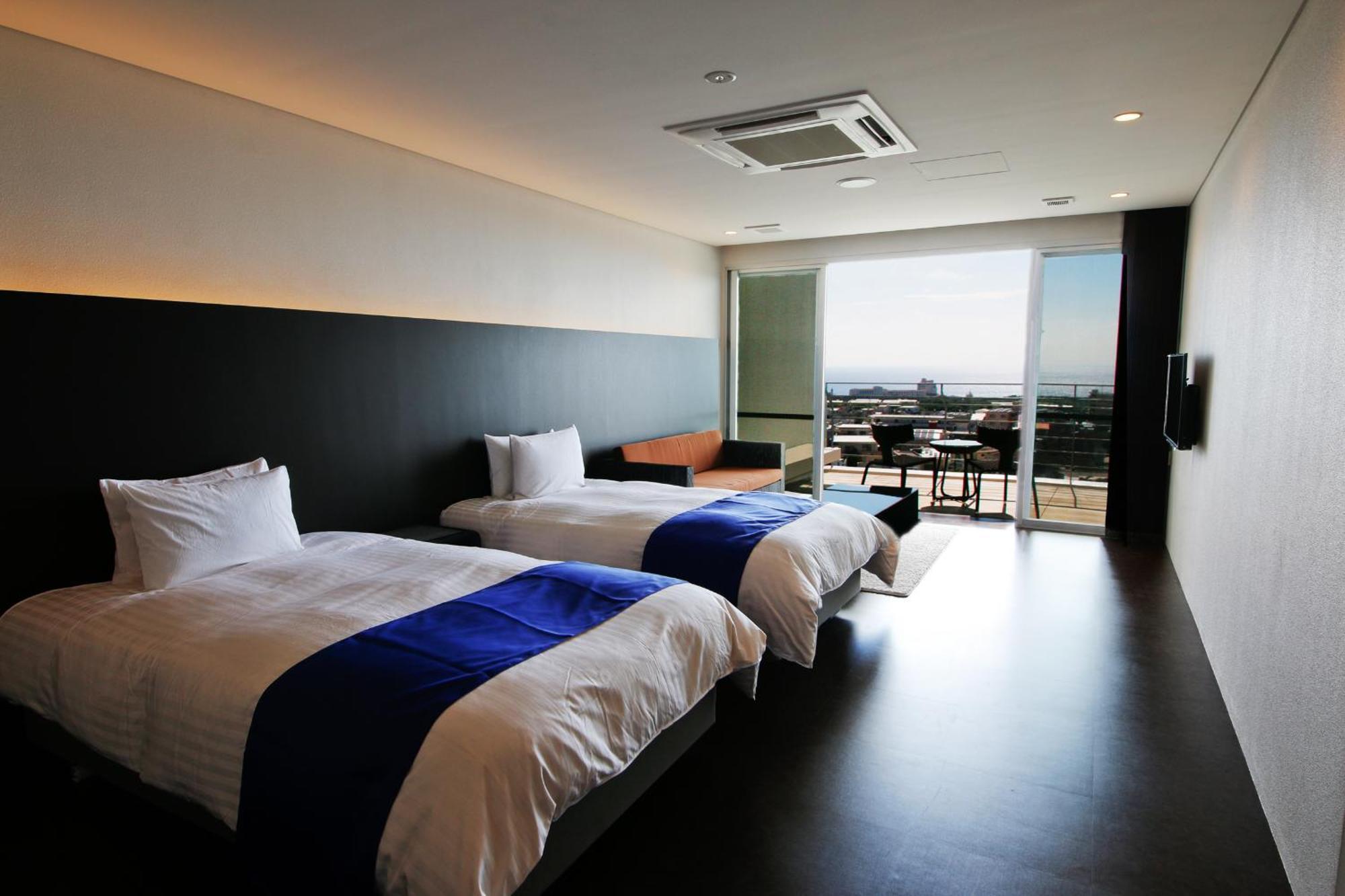 Transit Overnight Hotel Yomitan Exterior foto